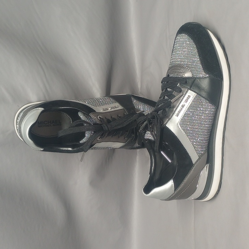 Women size 9.5 Michael kors Billie trainer sneakers